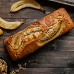Explorez le délice du banana bread : parfait pour le petit-déjeuner, le goûter ou en dessert !